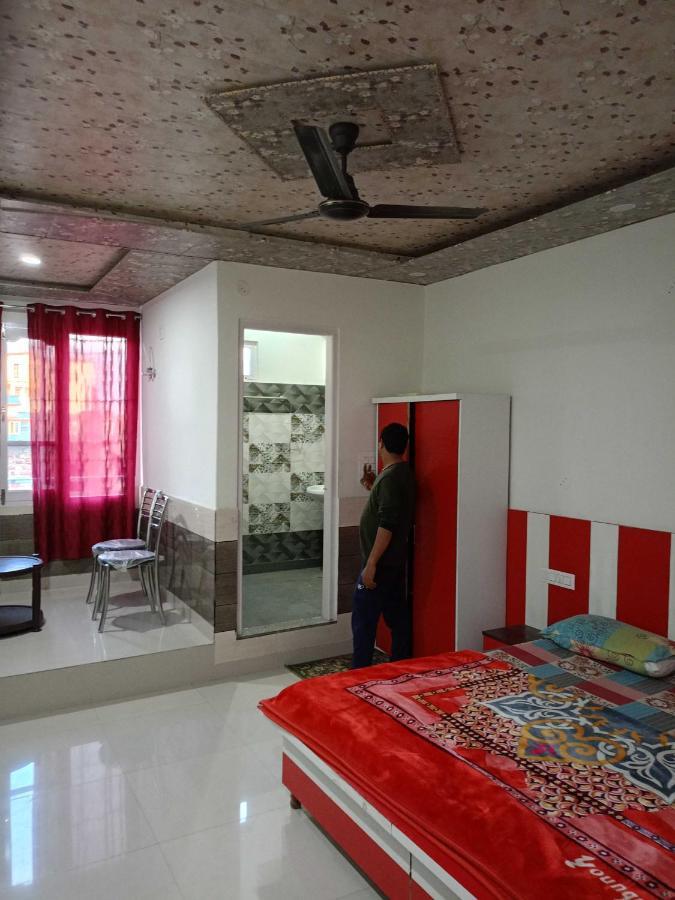 Hotel O Parmar Palace ماندي المظهر الخارجي الصورة