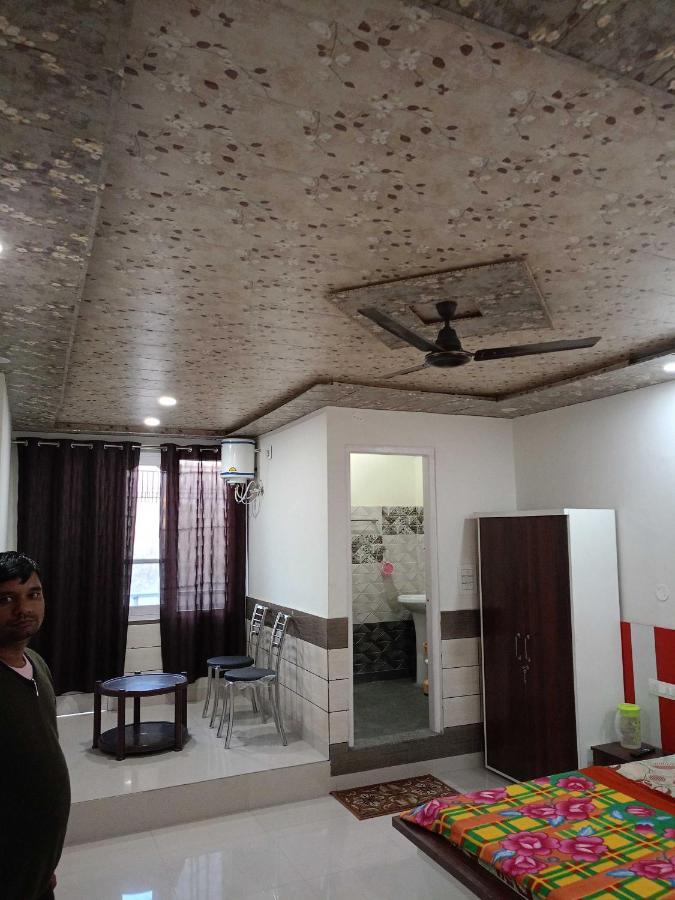 Hotel O Parmar Palace ماندي المظهر الخارجي الصورة
