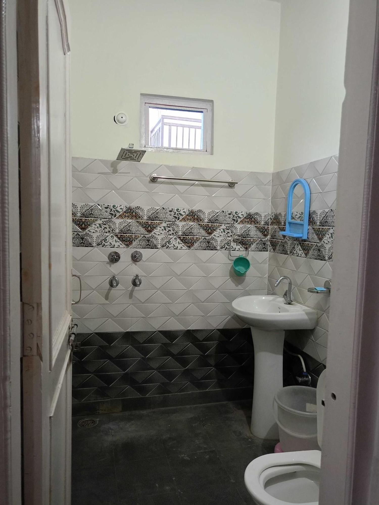 Hotel O Parmar Palace ماندي المظهر الخارجي الصورة